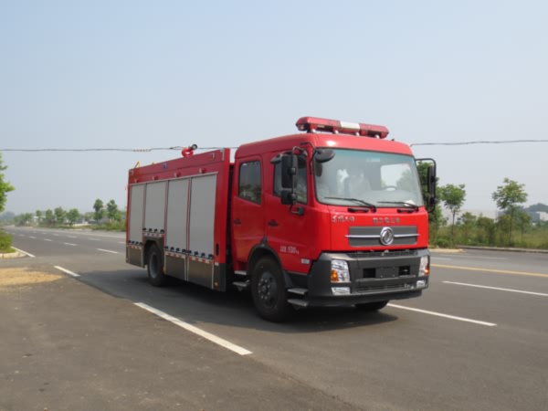 东风天锦水罐消防车